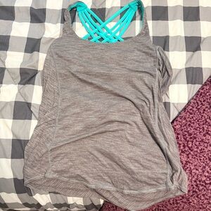 EUC Lululemon Tank with Attached Sports Bra Size 6